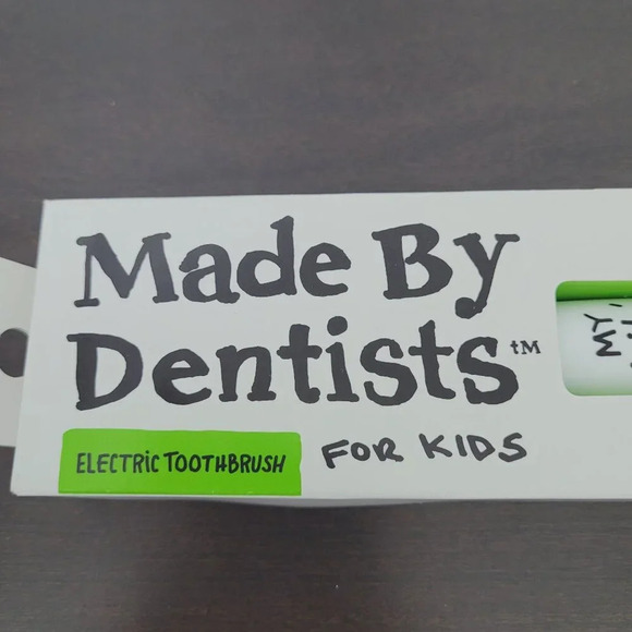 Made By Dentists Kids Rechargeable Electric Toothbrush With 2 Extra Brush  14CT - Picture 3 of 6